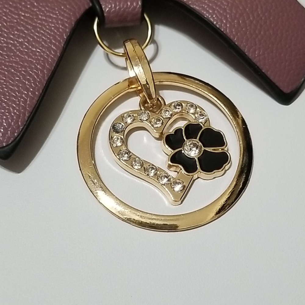 Oversized Bow Keychain - Picture 5 of 6